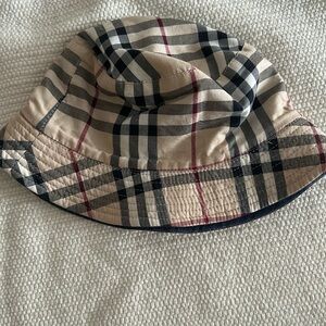 Burberry Classic Plaid Bucket Hat in Beige and Black